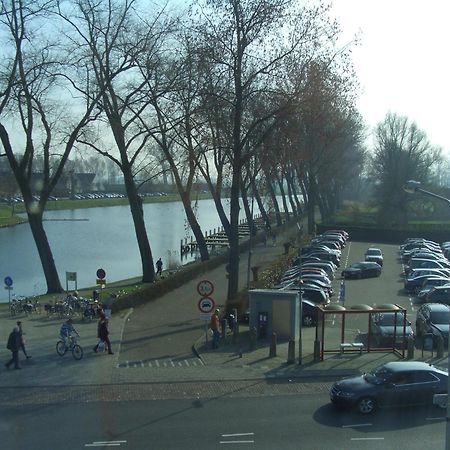 Hotel Sanders De Paauw Слёйс Экстерьер фото