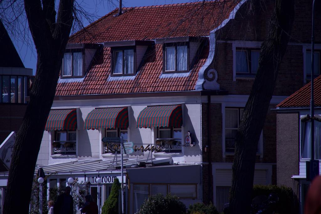 Hotel Sanders De Paauw Слёйс Экстерьер фото